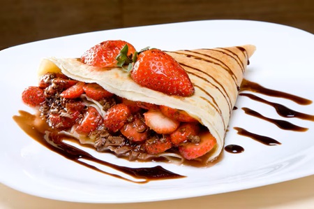 Crepe de Nutella com Morango - Euler Passos Buffet